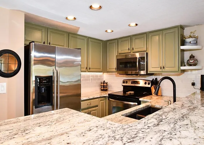 Aldea A8 Beachfront 2 Bedroom 2 Bath - Tranquil Belleair Apartment